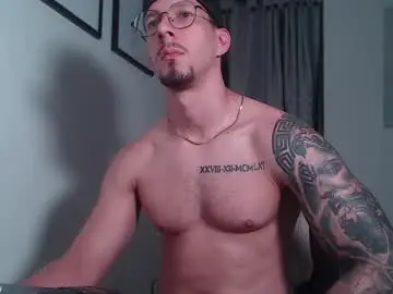 Chaturbate Free Porn Cam of andrew_mathe