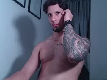 Chaturbate Live Sex Cam of andrew_mathe