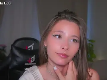 Chaturbate Live Sex Cam of falinecrosthwaite