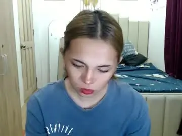 Chaturbate Live Sex Cam of queen_heart0