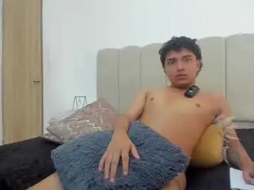 Chaturbate Adult Video Chat of camilowhites