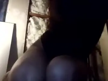 Chaturbate Live Sex Cam of nancyybonita