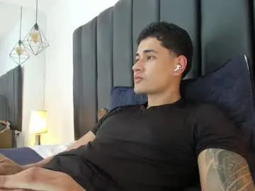 Chaturbate Live Sex Cam of pablo_boston