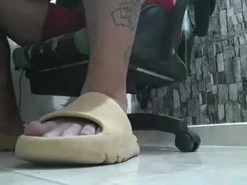 Chaturbate Sex Cam of srfindomfeet_