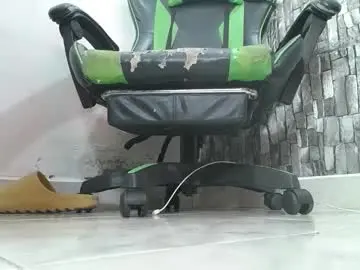 Chaturbate Best live sex cam show of srfindomfeet_