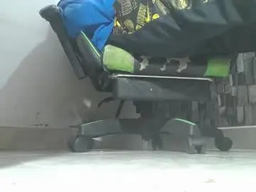 Chaturbate Best live sex cam show of srfindomfeet_