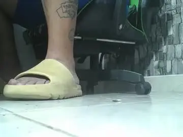 Chaturbate Free Live Porn of srfindomfeet_