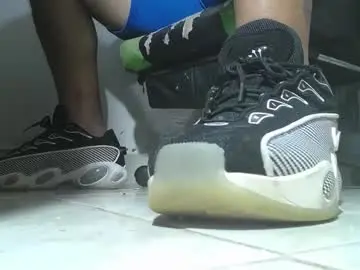 Chaturbate Private Sex Chat of srfindomfeet_