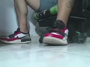 Chaturbate Adult Webcam of srfindomfeet_