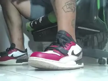 Chaturbate Free Live Porn of srfindomfeet_