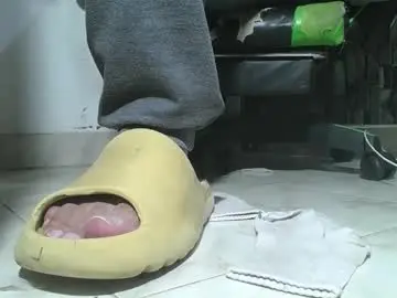 Chaturbate Live Sex of srfindomfeet_