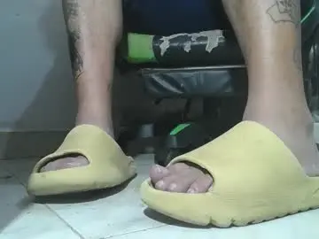 Chaturbate Best live sex cam show of srfindomfeet_