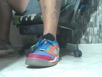 Chaturbate Free Live Porn of srfindomfeet_