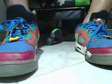 Chaturbate Live Porn of srfindomfeet_