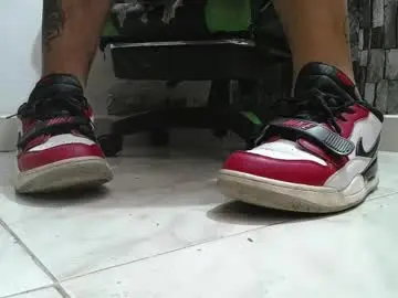 Chaturbate Watch Live Sex Cams of srfindomfeet_