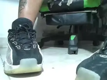 Chaturbate Free Porn Cam of srfindomfeet_