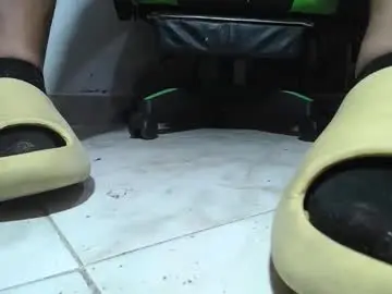 Chaturbate Free Live Porn of srfindomfeet_