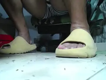 Chaturbate Live Sex of srfindomfeet_