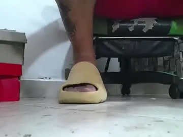 Chaturbate Nude Webcam of srfindomfeet_