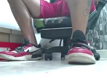 Chaturbate Sex Cam of srfindomfeet_