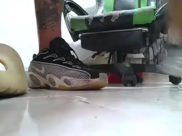 Chaturbate Live Porn of srfindomfeet_