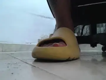 Chaturbate Best Webcam of srfindomfeet_