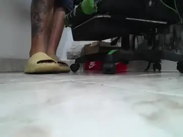 Chaturbate Free Live Porn of srfindomfeet_