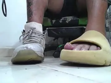 Chaturbate Best live sex cam show of srfindomfeet_