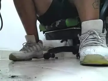 Chaturbate Adult Video Chat of srfindomfeet_