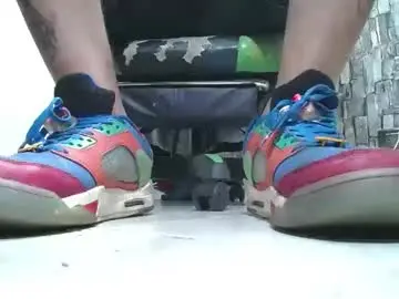 Chaturbate Live Sex of srfindomfeet_