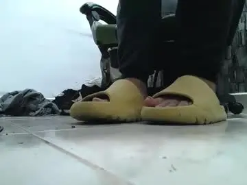 Chaturbate Adult Video Chat of srfindomfeet_