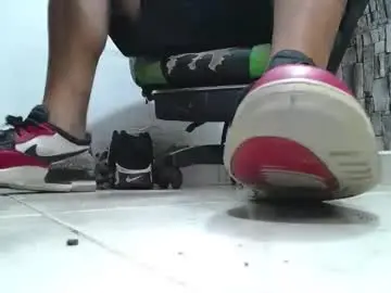 Chaturbate Live Porn of srfindomfeet_