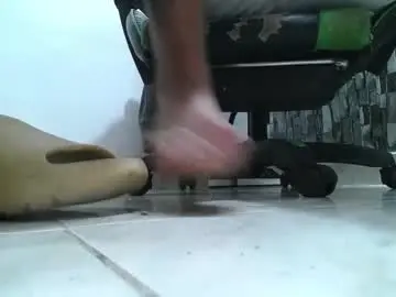 Chaturbate Best live sex cam show of srfindomfeet_