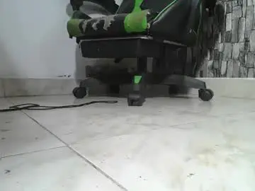 Chaturbate Free Porn Cam of srfindomfeet_
