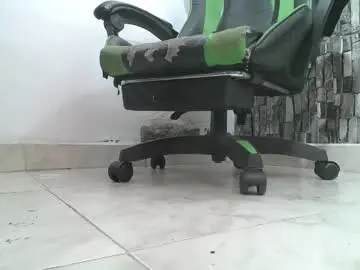 Chaturbate Best live sex cam show of srfindomfeet_