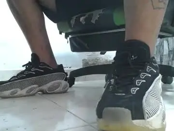 Chaturbate Adult Video Chat of srfindomfeet_