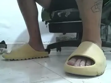 Chaturbate Live Sex of srfindomfeet_