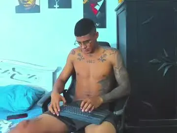 Chaturbate Adult Webcam of oliver_smith_2
