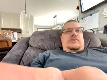 Chaturbate Live Sex Cam of ralph_roberts