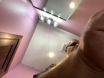 Chaturbate Free Live Porn of ralph_roberts