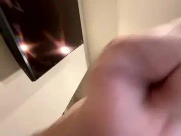 Chaturbate Live Sex Cam of ralph_roberts