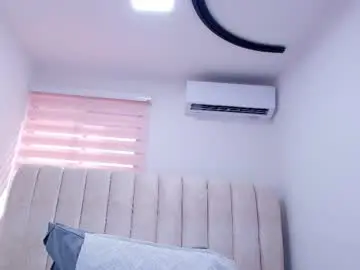 Chaturbate Best live sex cam show of rubi_hops