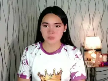 Chaturbate Nude Webcam of ur_innocent_girlx