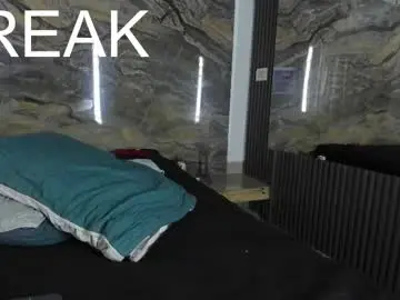 Chaturbate Live Sex Cam of karla_logann