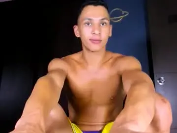 Chaturbate Best live sex cam show of liuscast_22