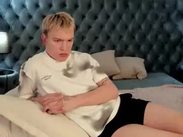 Chaturbate Best live sex cam show of derek_banville