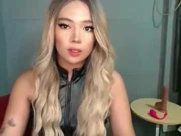 Chaturbate Live Sex Cam of trexie_fucks15