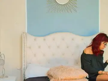 Chaturbate Live Sex Cam of emily_loperaa