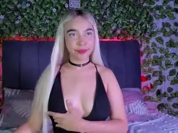 Chaturbate Live Sex Cam of evelin_33