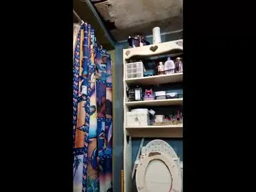 Chaturbate Watch Live Sex Cams of squierellis4979409